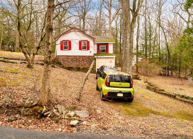 Property at 9 Eagle Trl, Wurtsboro, NY 12790, 1 bed, 1 bath