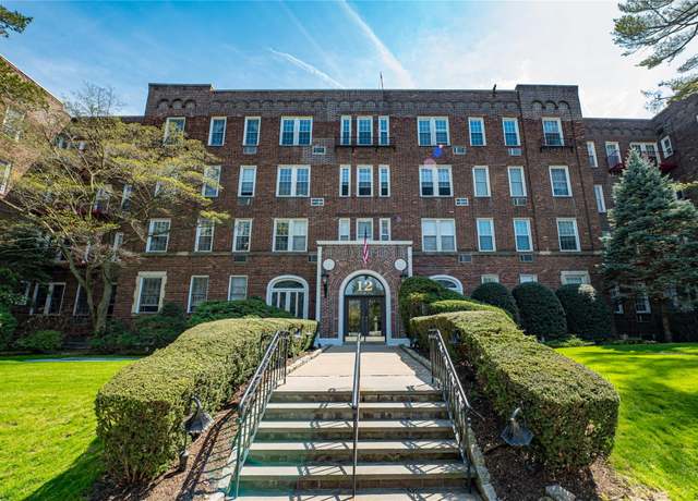 Property at 12 Hamilton Pl Unit C10, Garden City, NY 11530, 2 beds, 1 bath