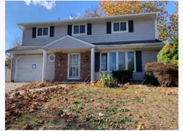 Property at 140 Cone Ave, Central Islip, NY 11722, 4 beds, 1.5 baths
