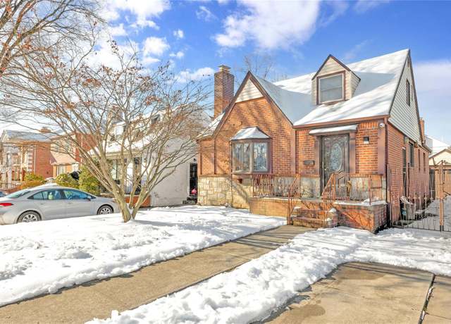 Property at 7564 184th St, Fresh Meadows, NY 11366, 4 beds, 2.5 baths