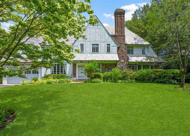 Property at 383 Beechmont Dr, New Rochelle, NY 10804, 4 beds, 4.5 baths