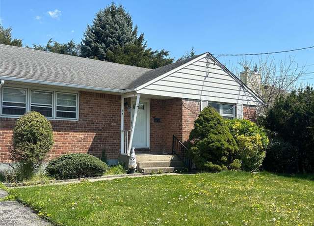 Property at 54 S 1st St, Bethpage, NY 11714, 3 beds, 1 bath