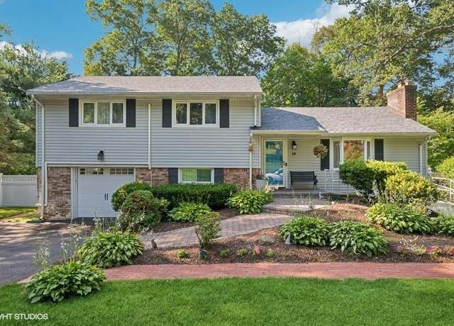 Property at 10 Colorado Pl, Huntington Station, NY 11746, 4 beds, 3 baths