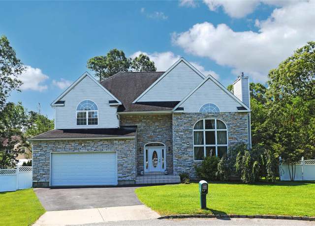 Property at 54 Gaetano Ln, Coram, NY 11727, 4 beds, 4 baths