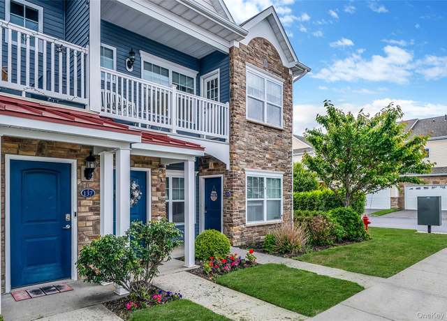 Property at 135 Rosebud Ct #135, Patchogue, NY 11772, 2 beds, 2 baths