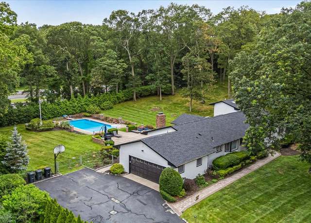 Property at 9 Midvale Ct, East Northport, NY 11731, 4 beds, 4.5 baths
