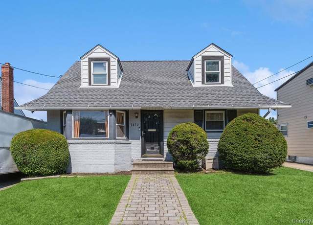 Property at 1472 Clay St, Elmont, NY 11003, 4 beds, 1 bath