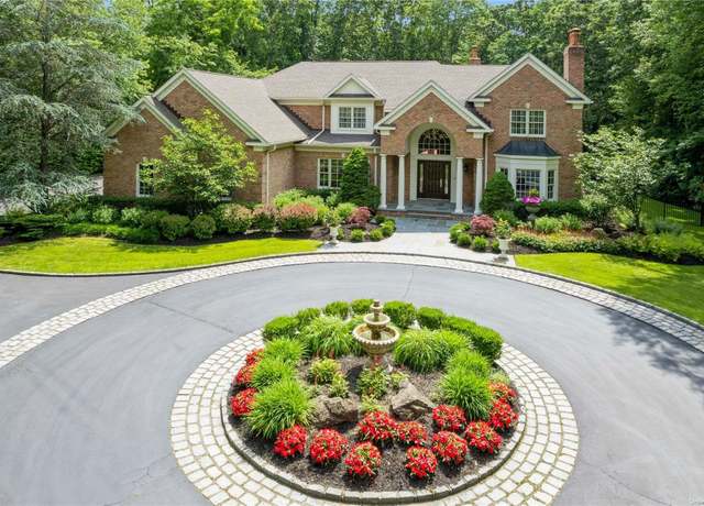 Property at 5 Peacock Ln, Upper Brookville, NY 11545, 5 beds, 4.5 baths