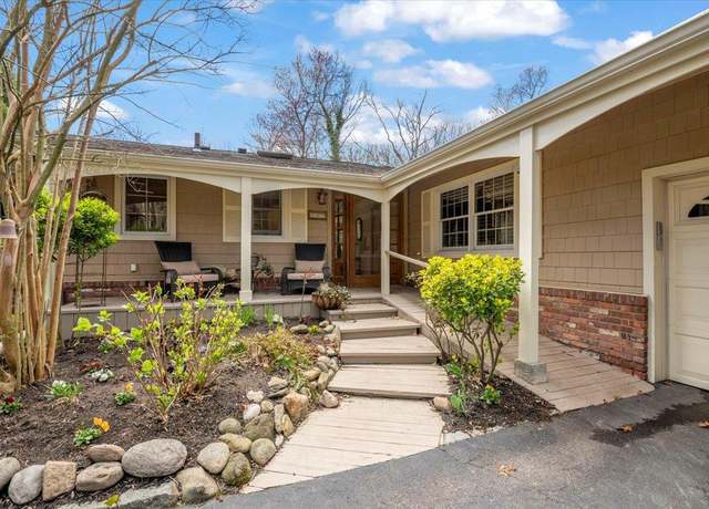 Property at 102 Eddy Dr, South Huntington, NY 11746, 3 beds, 2 baths
