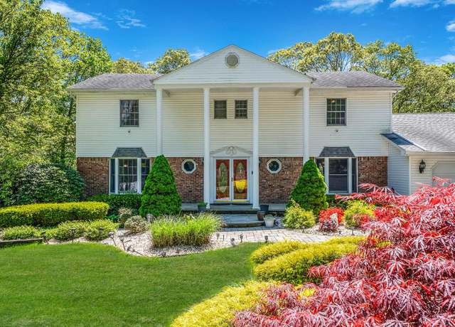 Property at 3 Talisman Dr, Dix Hills, NY 11746, 5 beds, 3.5 baths