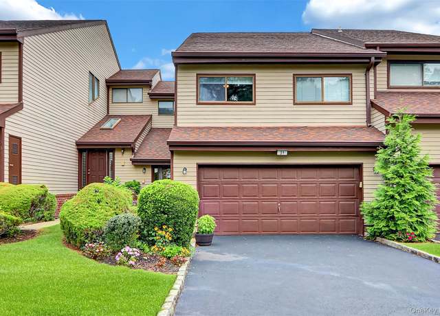 Property at 31 The Glen, #31 #31, Glen Head, NY 11545, 3 beds, 2.5 baths