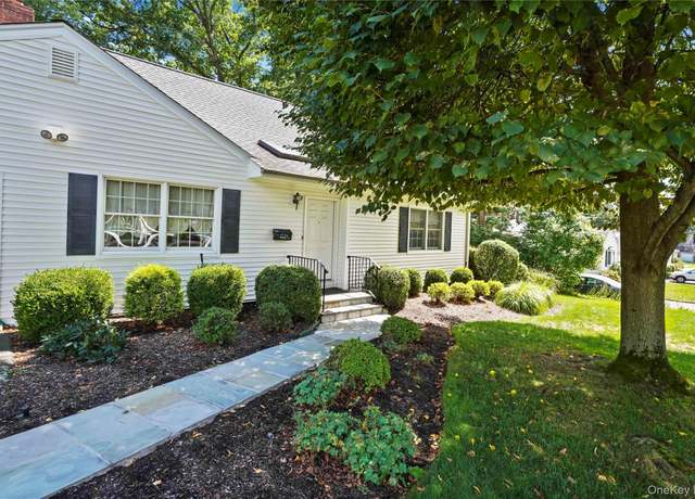 Property at 7 Lookout Pl, Ardsley, NY 10502, 4 beds, 3 baths