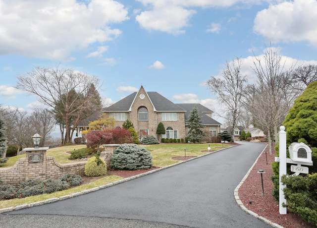 Property at 60 Wilderness Dr, Stony Point, NY 10980, 4 beds, 5 baths