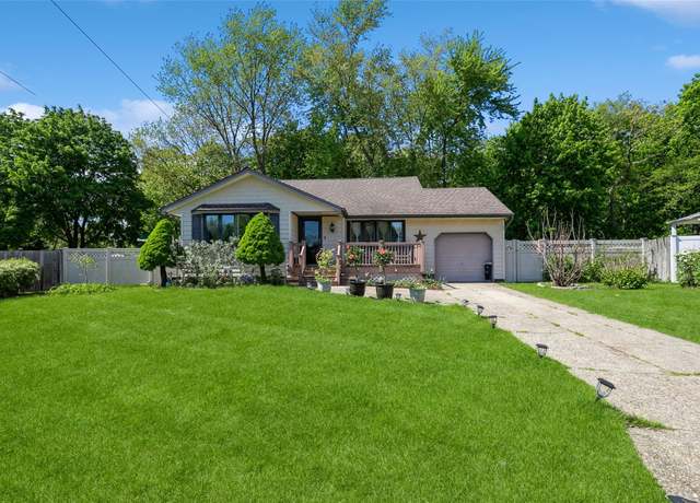 Property at 24 Larry Rd, Selden, NY 11784, 3 beds, 1.5 baths