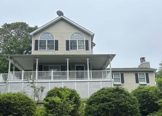 Property at 18 Flowerfield Road Rd, Sound Beach, NY 11789, 2 beds, 2.5 baths