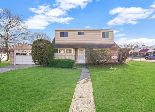 Property at 2491 1st St, East Meadow, NY 11554, 4 beds, 1.5 baths