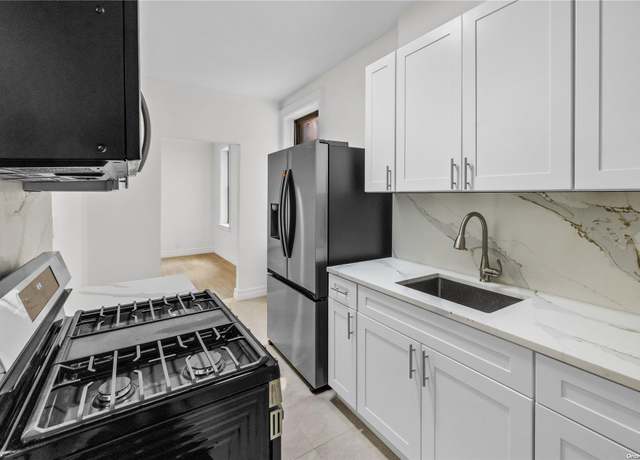 Property at 37-20 81st St Unit 3r, Jackson Heights, NY 11372, 2 beds, 1 bath