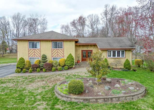 Property at 120 Jefferson Ct, Yorktown Heights, NY 10598, 4 beds, 2.5 baths