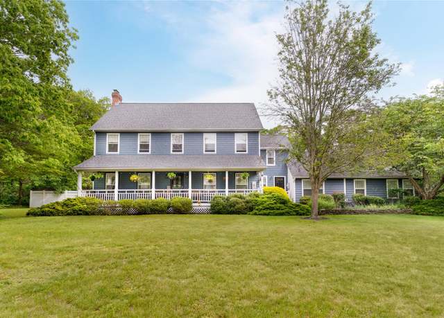 Property at 6 Debbie St, Port Jefferson Station, NY 11776, 5 beds, 4 baths