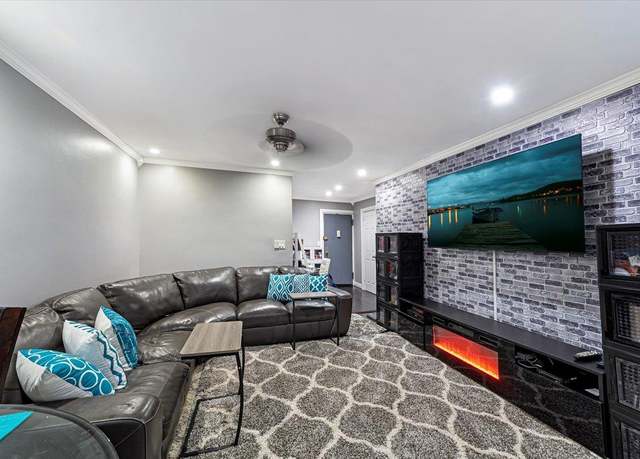 Property at 650 Warburton Ave Unit 7D, Yonkers, NY 10701, 1 bed, 1 bath