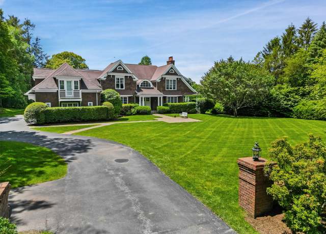 Property at 61 Carolyn Pl, Chappaqua, NY 10514, 5 beds, 5.5 baths