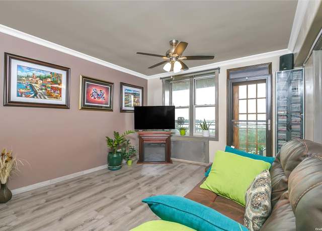 Property at 14-30 Seagirt Blvd Unit 4C, Far Rockaway, NY 11691, 2 beds, 1 bath
