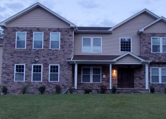Property at 4 Coventry Ct, Wheatley Heights, NY 11798, 6 beds, 5.5 baths