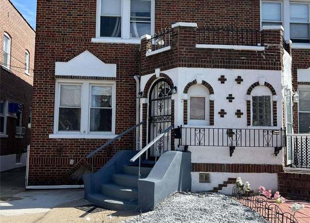 Property at 95-27 239th St, Floral Park, NY 11001, 3 beds, 3 baths