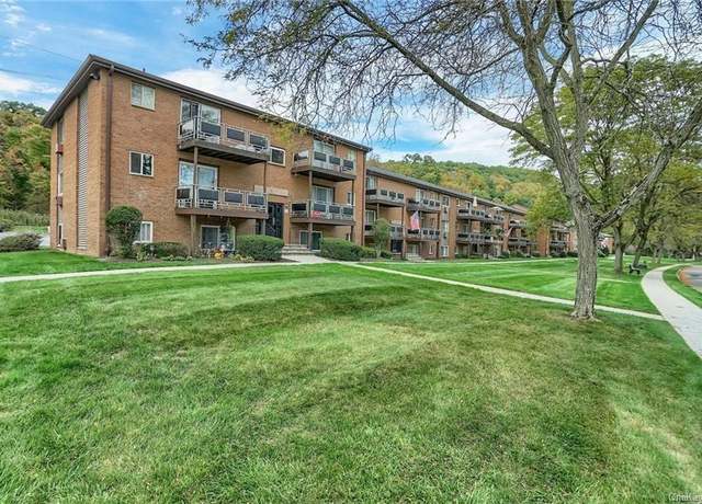 Property at 15 Tanager Rd #1505, Monroe, NY 10950, 2 beds, 1.5 baths