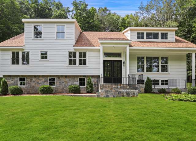 Property at 18 Brandon Dr, Mount Kisco, NY 10549, 4 beds, 5.5 baths