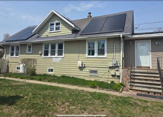 Property at 68 Casement Ave, Central Islip, NY 11722, 9 beds, 4 baths