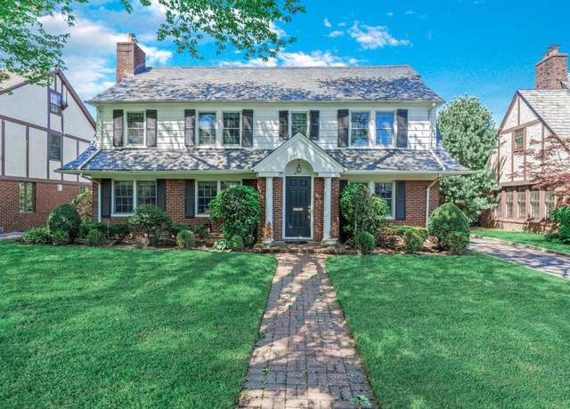 Property at 114 Wickham Rd, Garden City, NY 11530, 3 beds, 3.5 baths