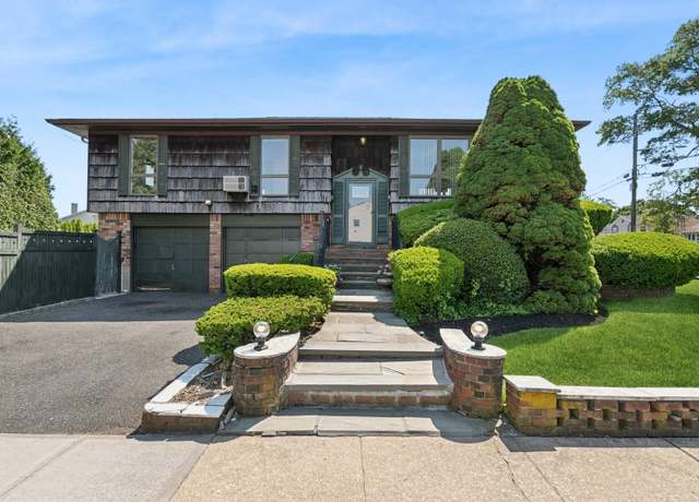 Property at 360 Robyn Pl, East Meadow, NY 11554, 3 beds, 2 baths