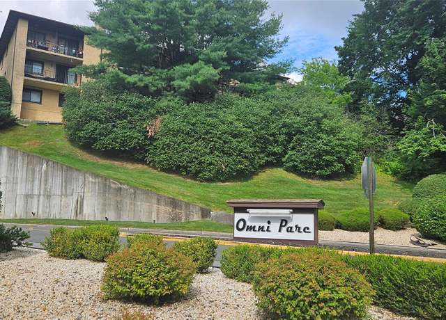 Property at 12 Omni Parc Dr, Nanuet, NY 10954, 2 beds, 2 baths