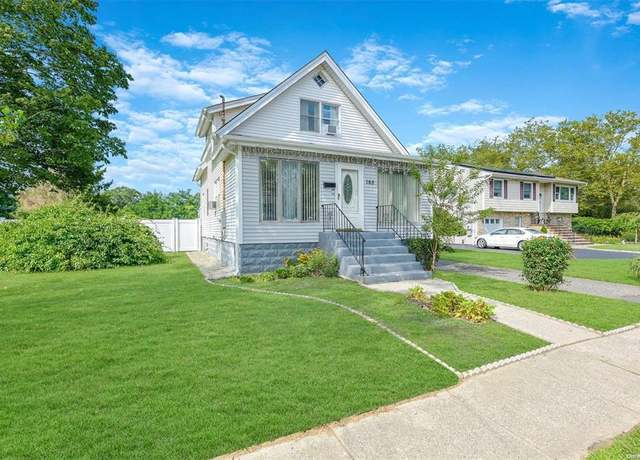 Property at 165 Barton Ave, Patchogue, NY 11772, 3 beds, 2 baths