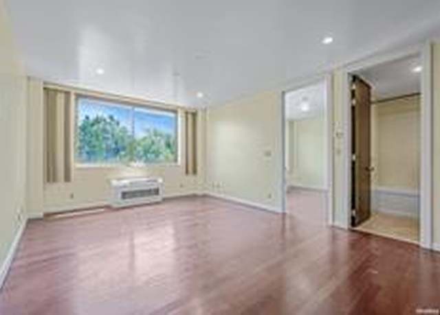 Property at 31-32 Union St Unit 4C, Flushing, NY 11354, 2 beds, 2 baths