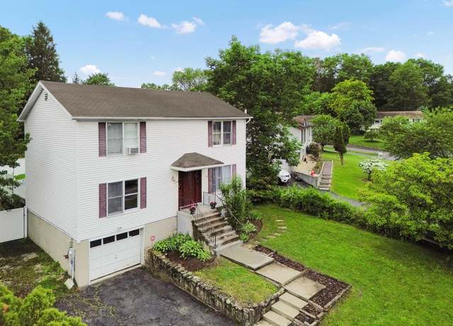 Property at 4 Kyle Ct, Carmel, NY 10512, 4 beds, 2.5 baths