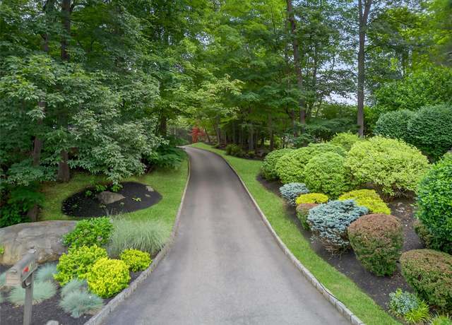 Property at 19 Mega Ln, Carmel, NY 10512, 4 beds, 3.5 baths