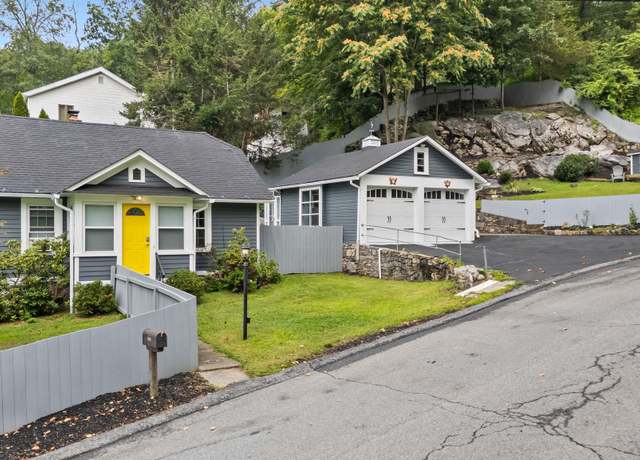 Property at 3785 Perry St, Jefferson Valley, NY 10535, 2 beds, 1.5 baths