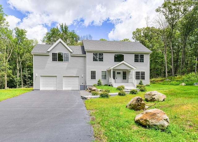 Property at 27 Oak Hill Rd, Monroe, NY 10950, 4 beds, 2.5 baths