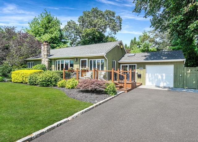 Property at 57 Wave Crest Dr, Islip, NY 11751, 4 beds, 1.5 baths