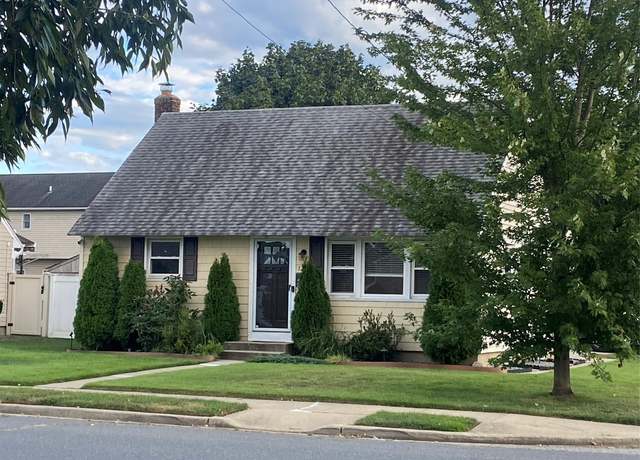 Property at 174 N Nassau Ave, Massapequa, NY 11758, 4 beds, 1 bath