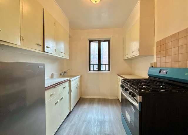 Property at 1522 Unionport Rd Unit 6C, Bronx, NY 10462, 1 bed, 1 bath