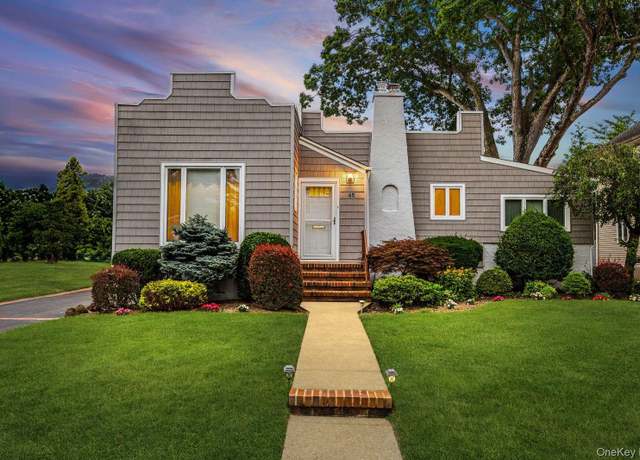 Property at 65 Lincoln Blvd, Merrick, NY 11566, 3 beds, 1.5 baths