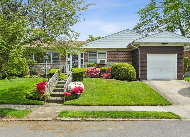 Property at 218-33 Stewart Rd, Hollis Hills, NY 11427, 2 beds, 1.5 baths