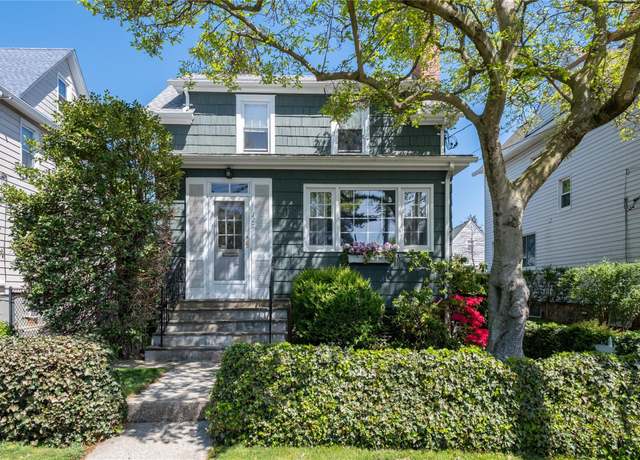 Property at 127 Hill St, New Rochelle, NY 10801, 3 beds, 1.5 baths