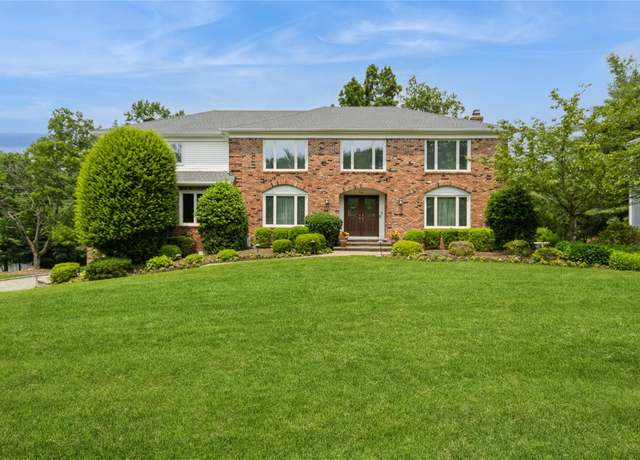 Property at 44 Snowdrop Dr, New City, NY 10956, 5 beds, 3 baths