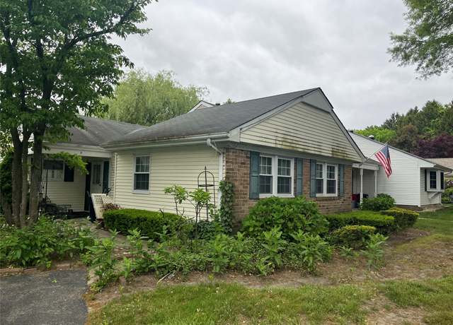 Property at 9 Forge Ln, Coram, NY 11727, 2 beds, 2 baths