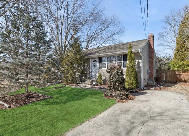 Property at 29 Westwood Dr, Shirley, NY 11967, 3 beds, 1 bath
