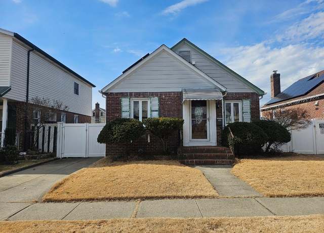 Property at 17138 Gladwin Ave, Fresh Meadows, NY 11365, 2 beds, 1.5 baths
